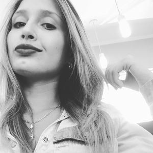 Meet your Posher, Alexandra